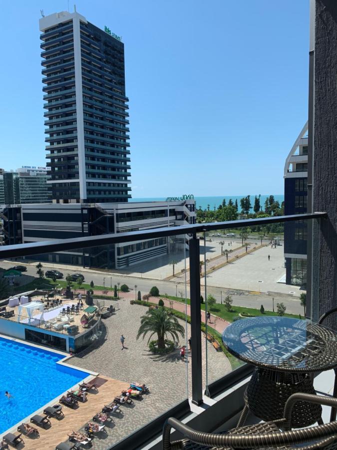 White Sails Apartment Batumi Exterior photo